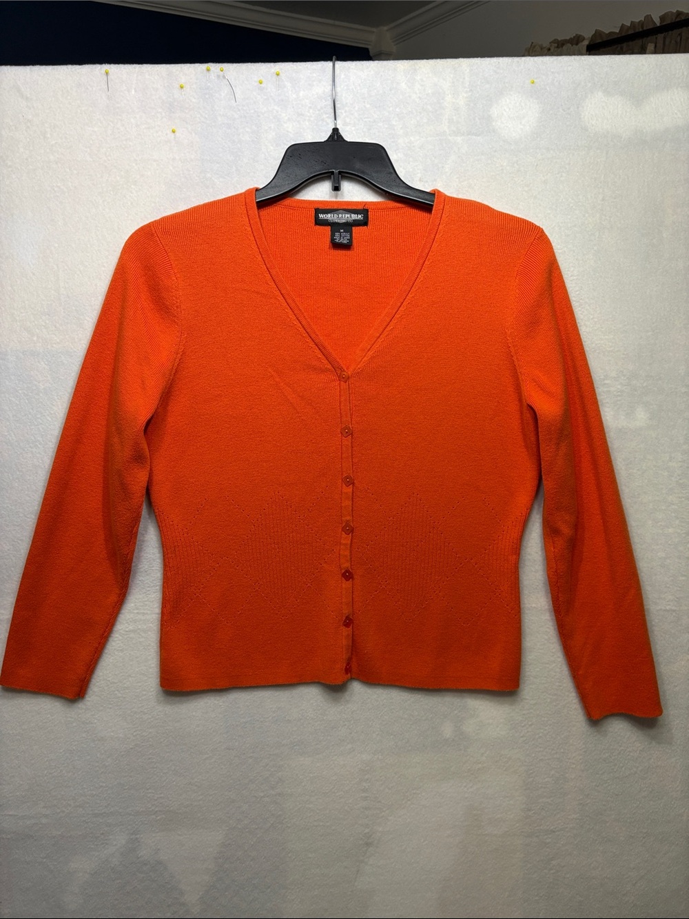 World Republic Clothing Co Women's Pumpkin Orange  V-Neck Button Cardigan Medium